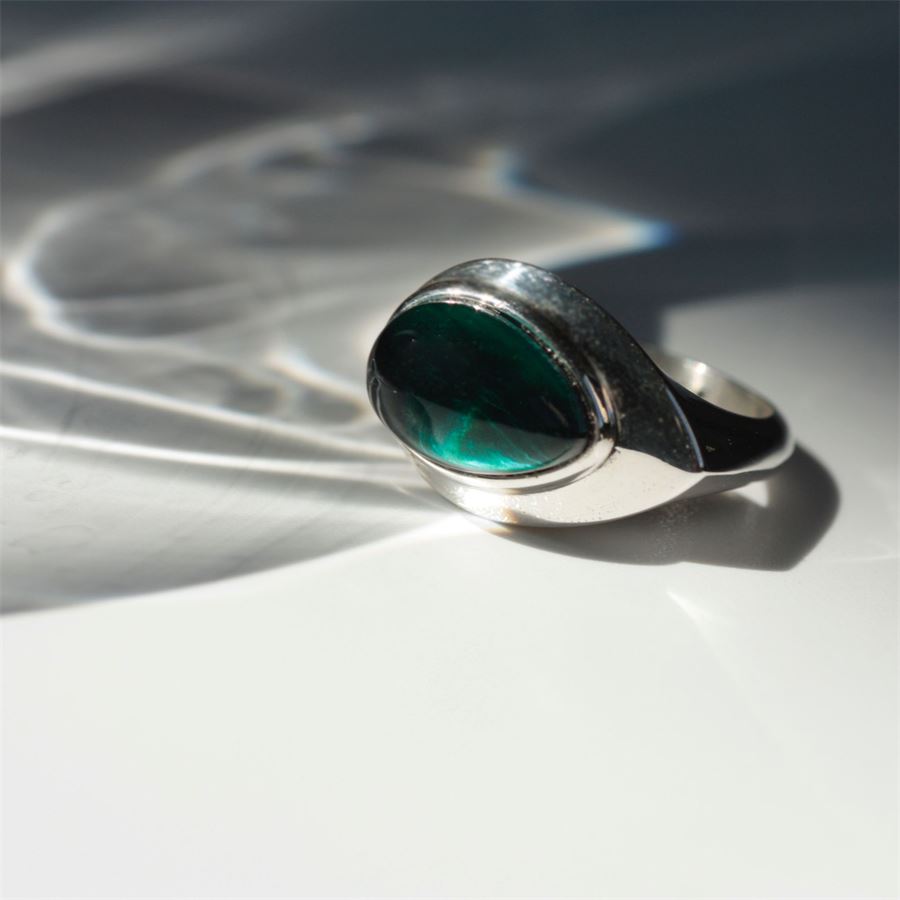 Chevalier in argento con cabochon verde AURUM | AN1 GCARG VP